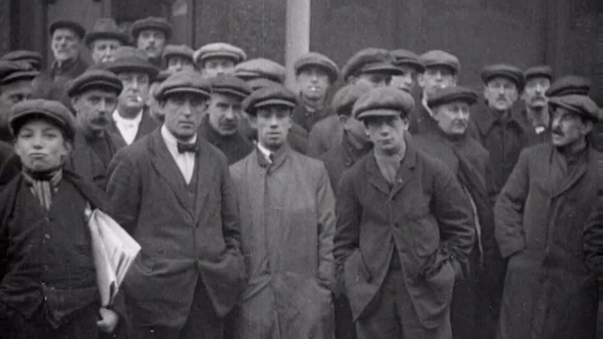 Watch Great Dock Strike Begins online - BFI Player