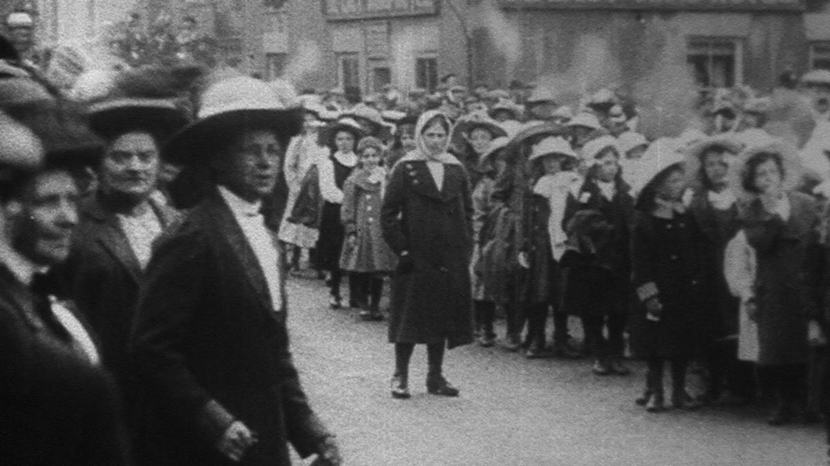 Watch Empire Day Celebrations at Whalley, May 24th 1913 online - BFI Player