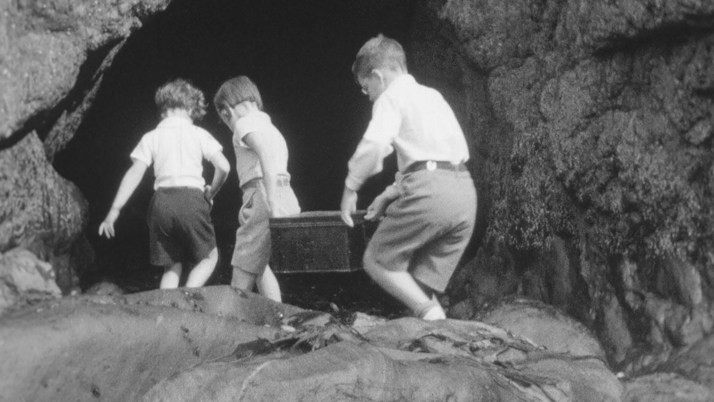 Watch Smugglers' Cave online - BFI Player