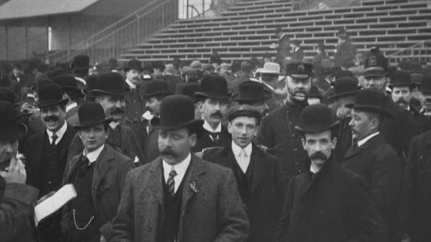 Watch Manchester Races (1902) online BFI Player